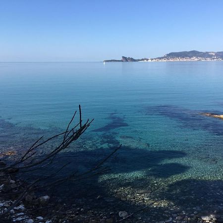 Appartement Entre Village Et Plages. Saint-Cyr-sur-Mer Esterno foto